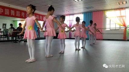 舞動(dòng)童年，唱響未來——萌芽藝術(shù)培訓(xùn)中國舞蹈家協(xié)會(huì)中國舞考級(jí)暨歌唱表演服務(wù)精彩掠影