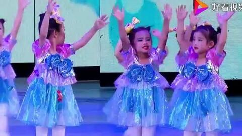 寶貝寶貝，舞動(dòng)童年——記幼兒小班可愛舞蹈與手勢舞的歡樂實(shí)踐