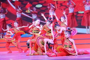 童舞飛揚(yáng) 歌韻傳情——記7月28日遵義大劇院暑期少兒藝術(shù)展演